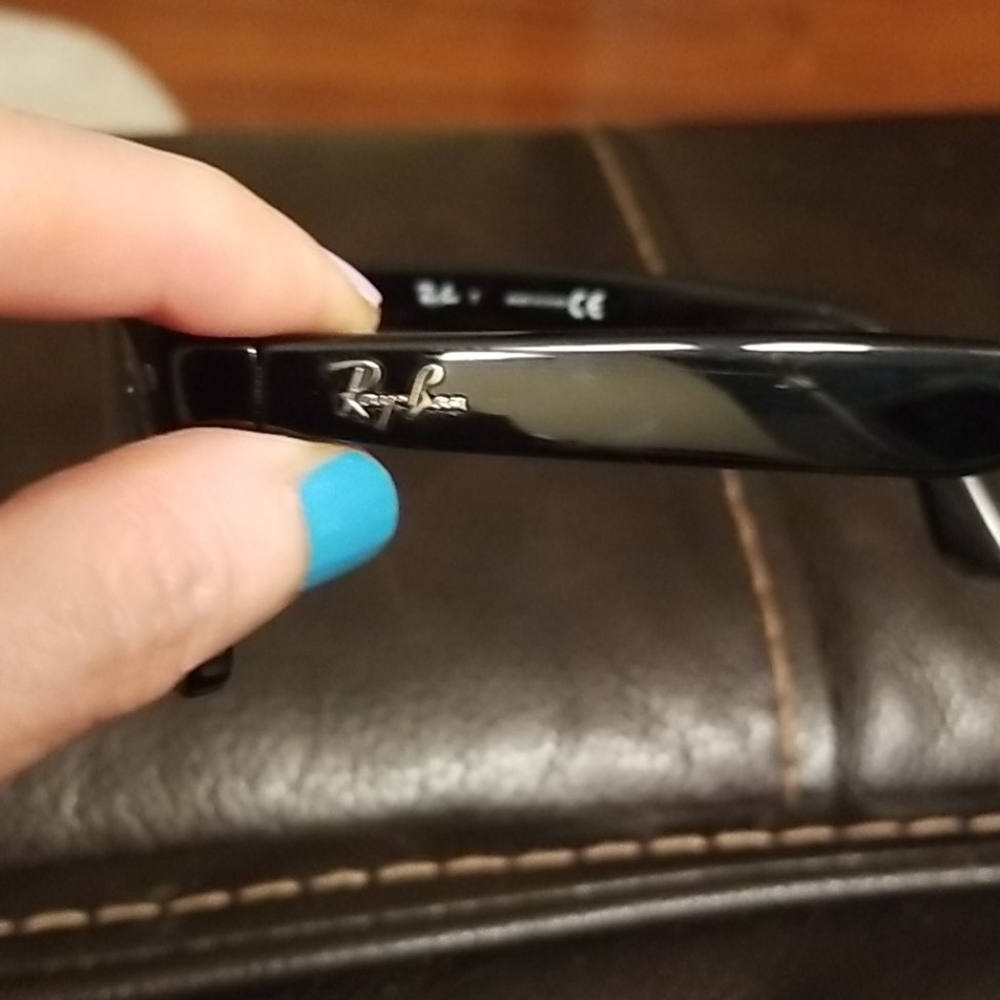 Ray-Ban Glasses - Picture 2 of 7